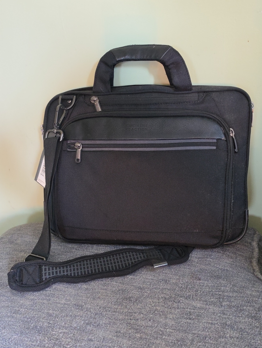 Kenneth Cole Reaction Black Laptop Briefcase with Removable Strap